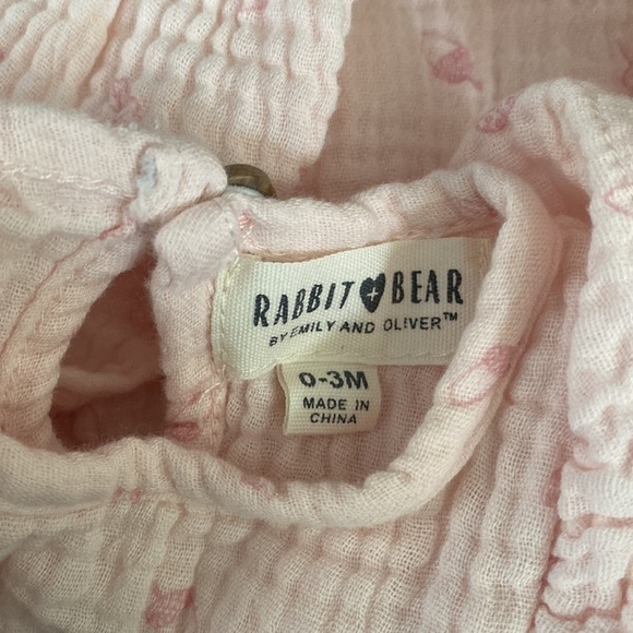 3/$15 SALE RABBIT + BEAR ORGANIC COTTON PINK LEAF JUMPER 0-3 MONTHS - Picture 2 of 6
